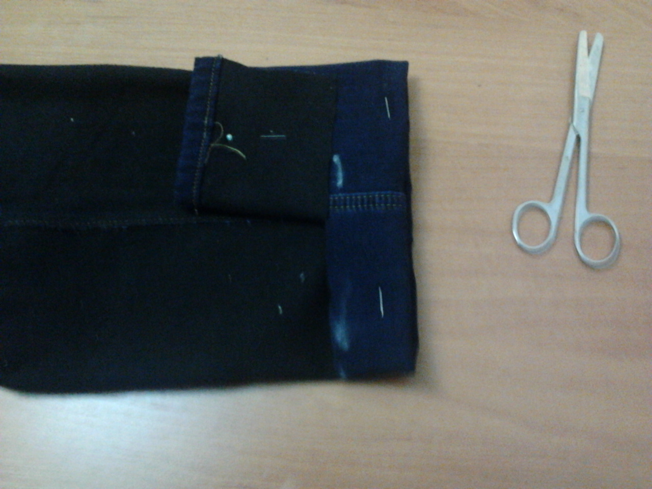 Как обрезать джинсы
